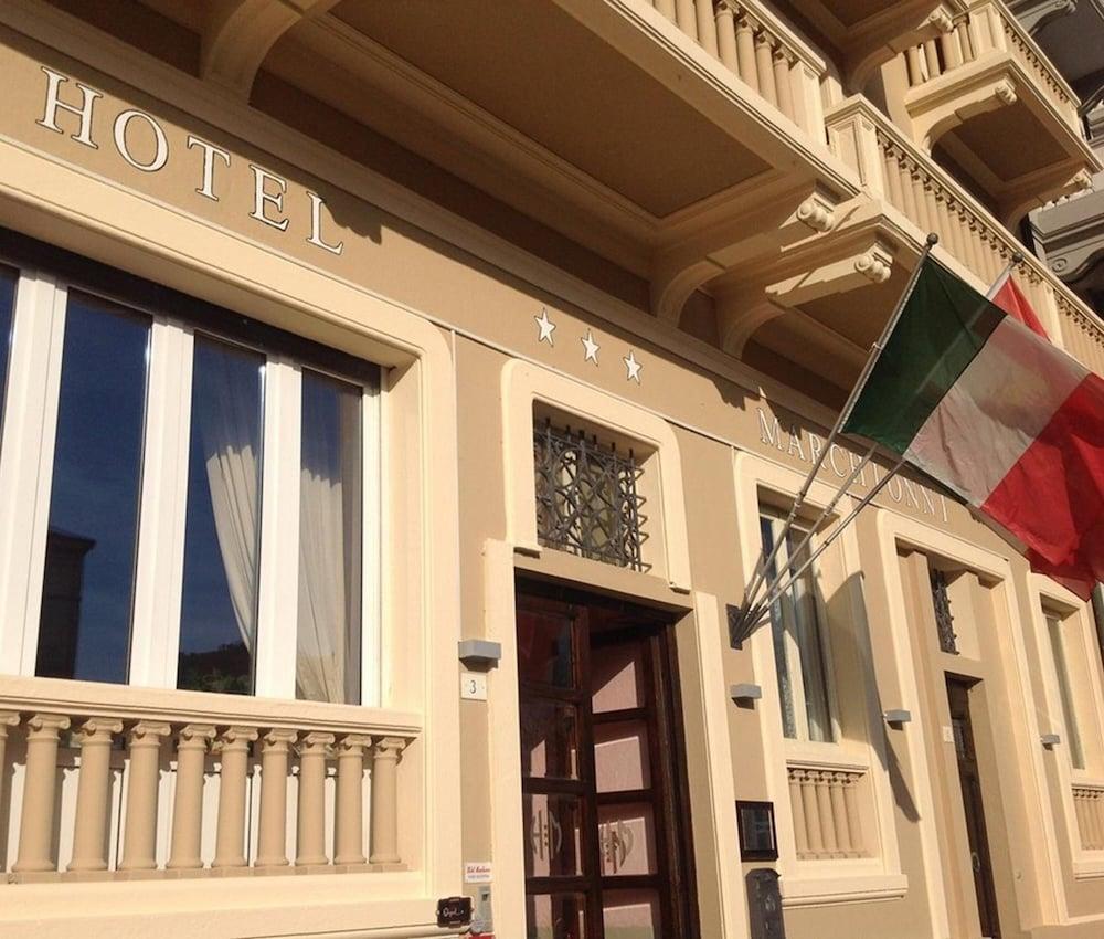 Hotel Marchionni Dal 1923 فياريجيو المظهر الخارجي الصورة