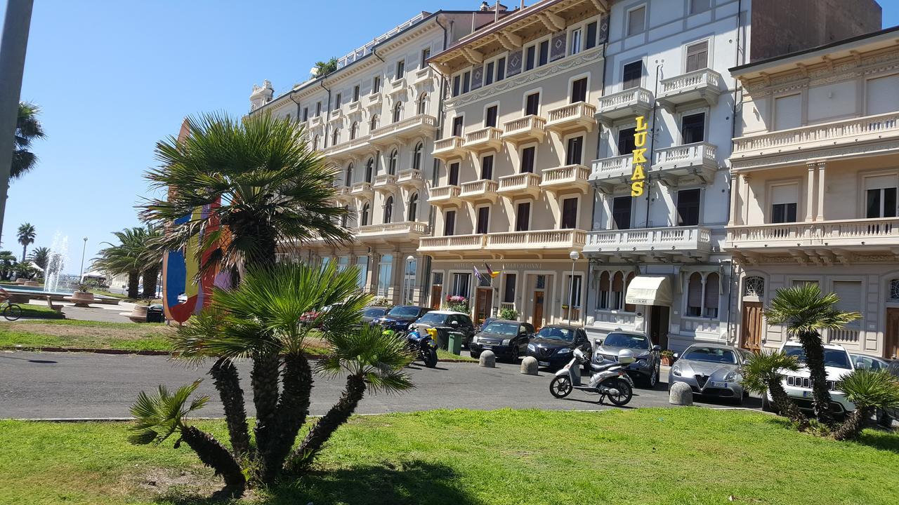 Hotel Marchionni Dal 1923 فياريجيو المظهر الخارجي الصورة